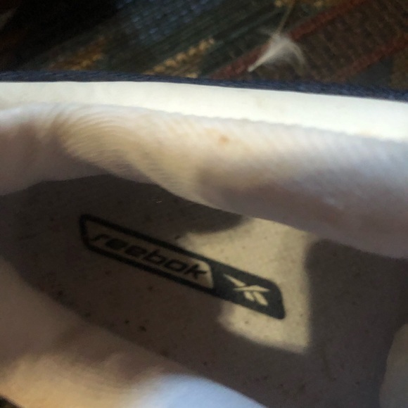Women’s Reebok shoes size 9.5 - Picture 4 of 4